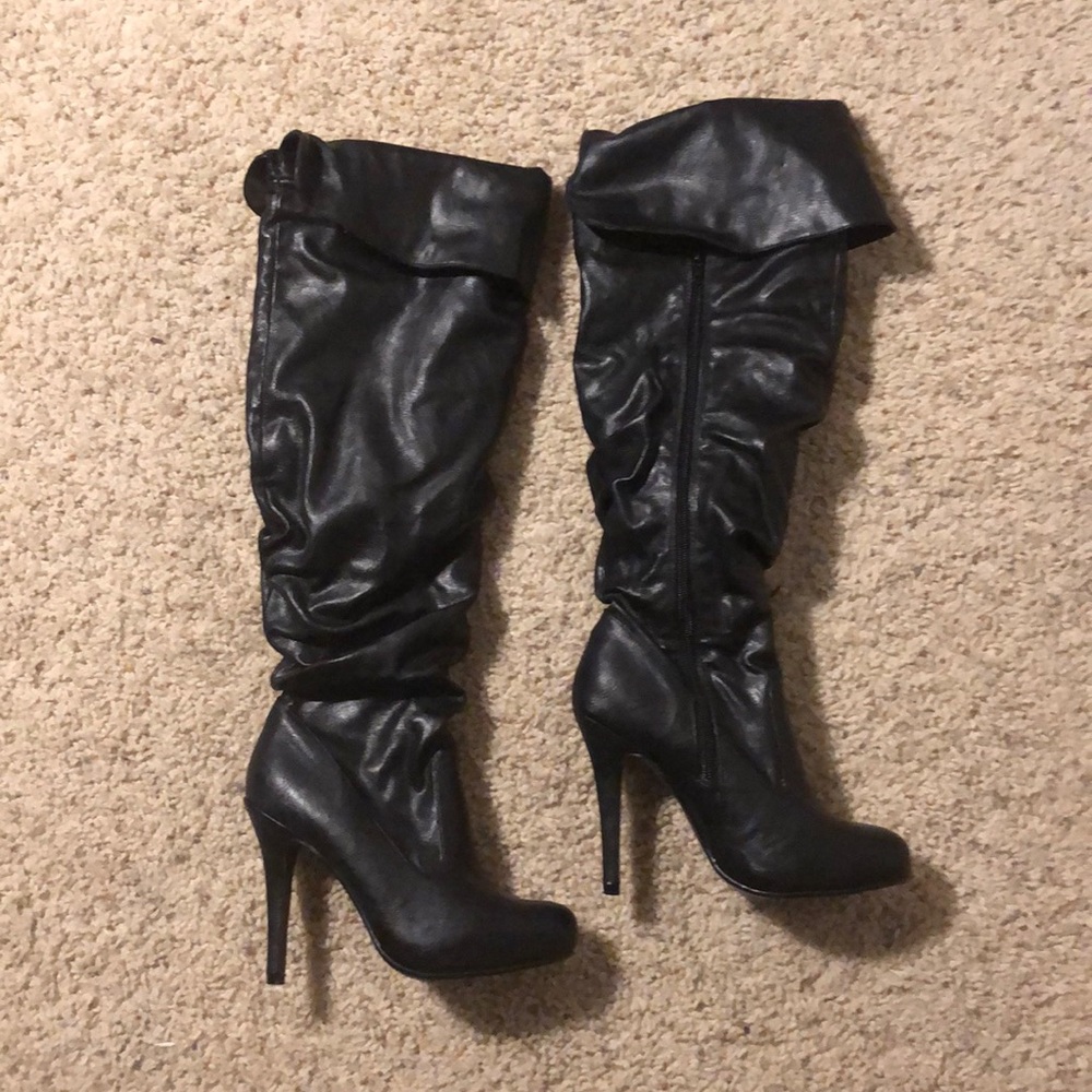 Delicious heeled boots